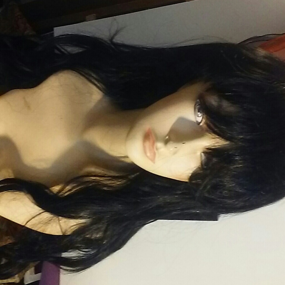 Ladies long wig called Maya.